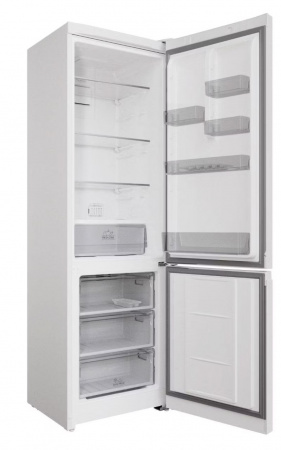 Холодильник Hotpoint HT 5200 W